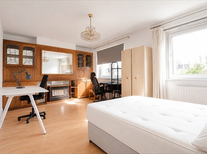 4 Bed Flat, Westerham, NW1