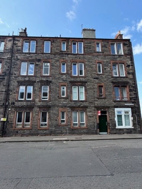2 Bed Flat, Albion Place, EH7
