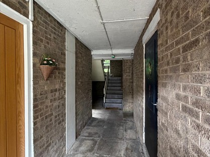 2 Bed Flat, Frizley Gardens, BD9