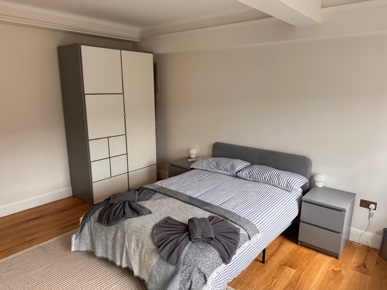 2 Bed Flat, Paramount Court, WC1E, N1 7GU