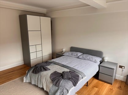 2 Bed Flat, Paramount Court, WC1E