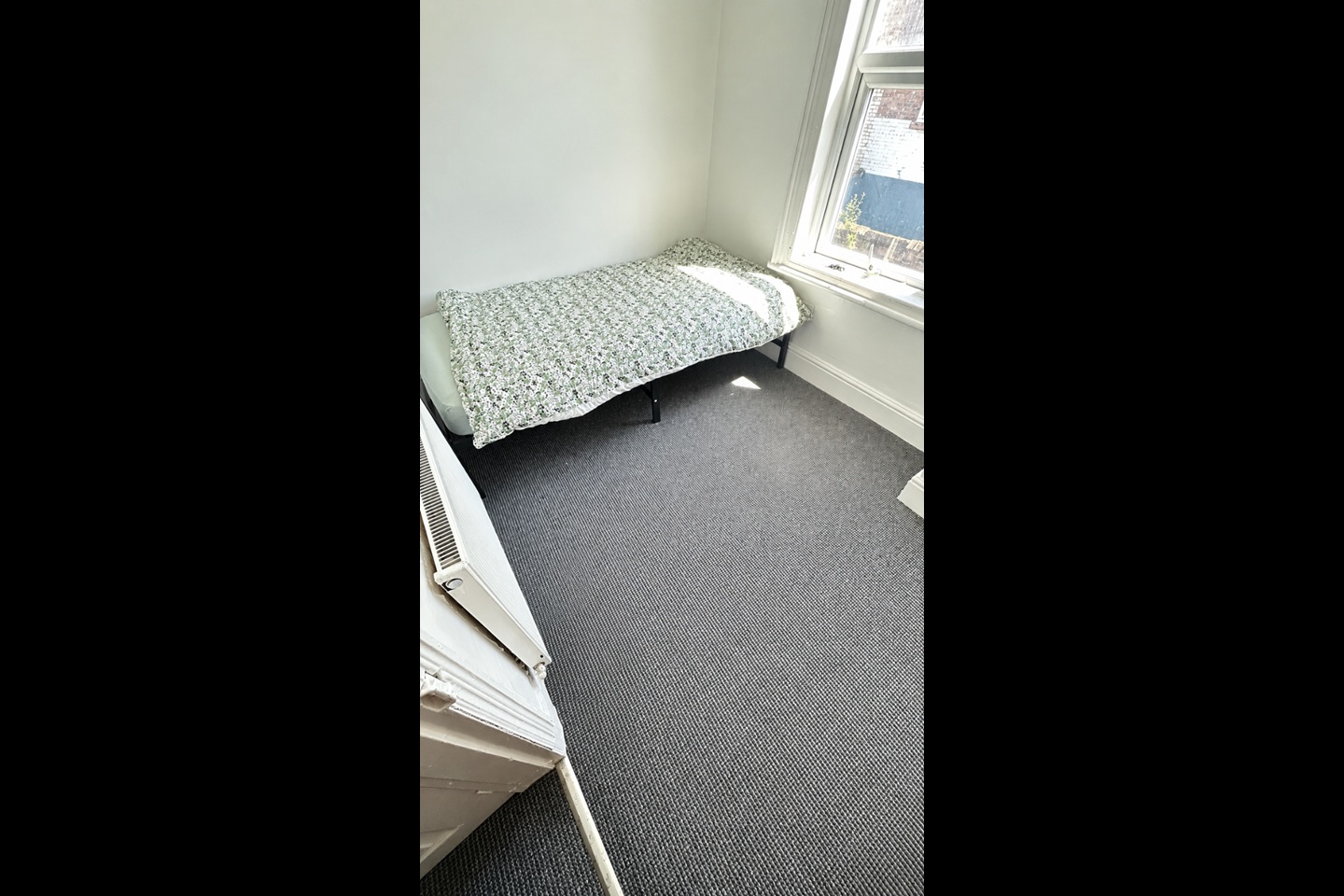 Room in a Shared House, Bellamy Road, L4