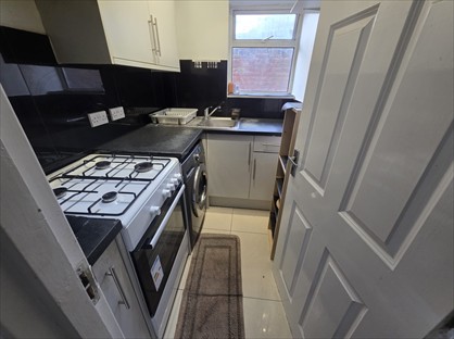 2 Bed End Terrace, Shaftesbury Waye, UB4