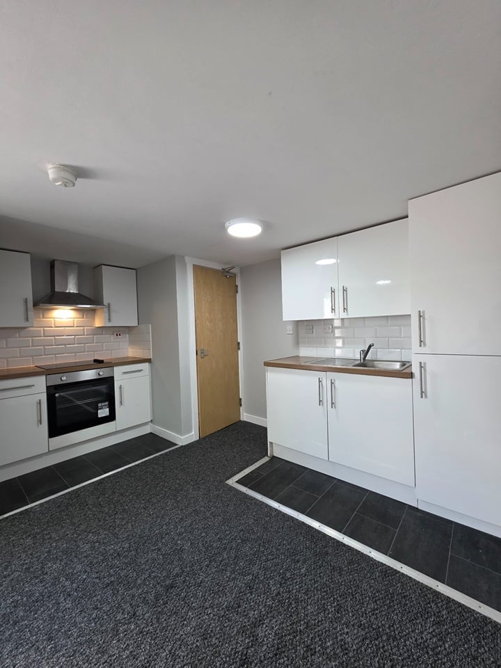 1 Bed Flat, Lower Cathedral Road, CF11 photo 3