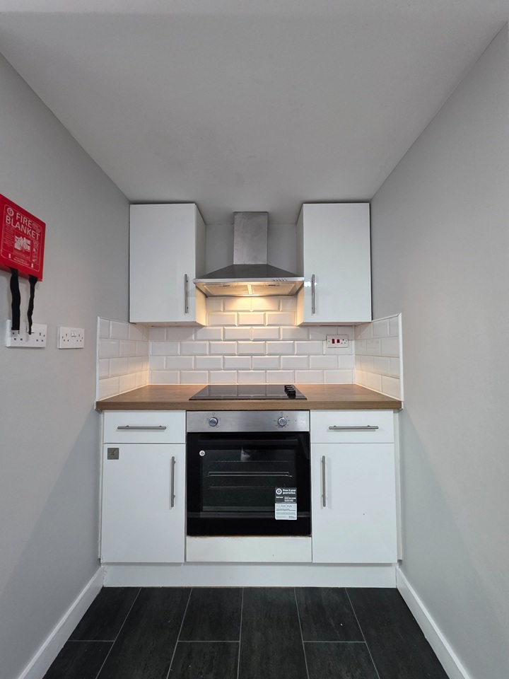 1 Bed Flat, Lower Cathedral Road, CF11 photo 4