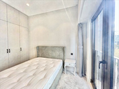 1 Bed Flat, Dock East Apartments, E14