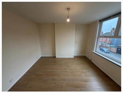 5 bed terraced house for rent in 5 Bed End Terrace, College St, NN8