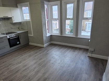 2 Bed Flat, Broadwater Road, N17