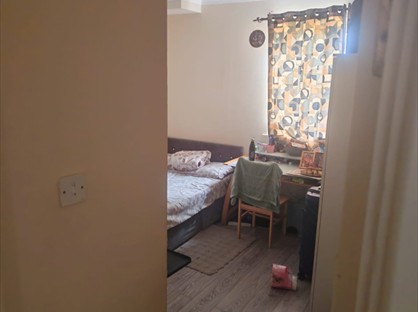 Room in a Shared Flat, Opp Hounslow Bus Station, TW3