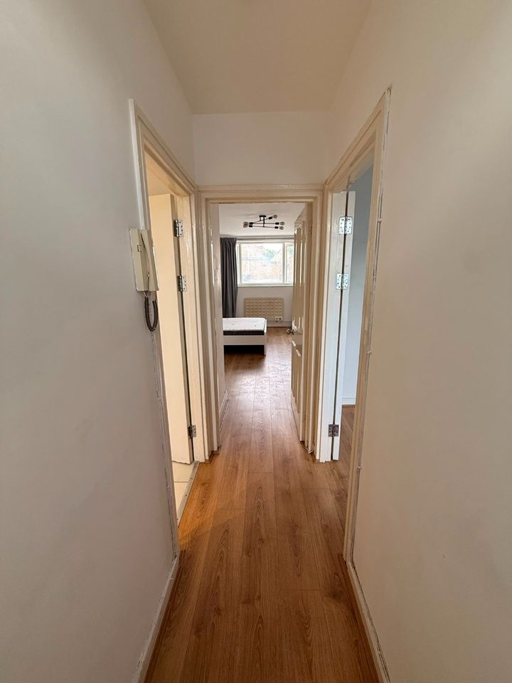 Studio Flat, Farm Lane, SW6 photo 3