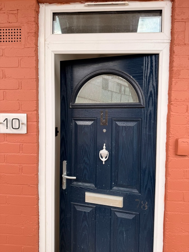 Studio Flat, Farm Lane, SW6