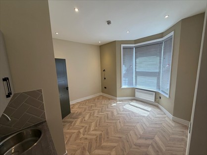 Studio Flat, South St, EN3