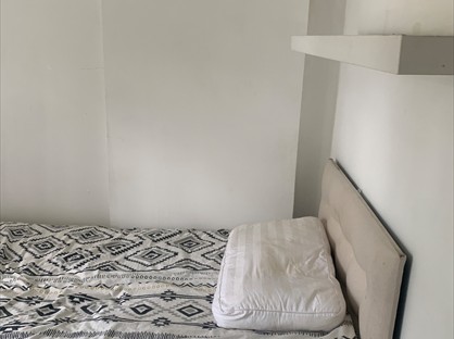 Room in a Shared House, Warren Road, LU1