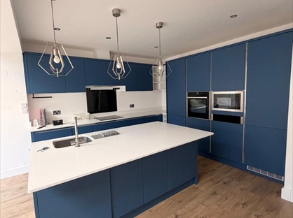 4 Bed Semi-Detached House, Bullsmoor Close, EN8