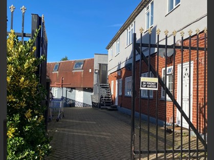 1 Bed Flat, Carpenters Court, BR1