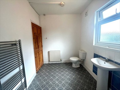 2 Bed Flat, Main Avenue, EN1