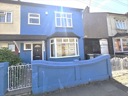 4 Bed Flat, Lonsdale Avenue, E6