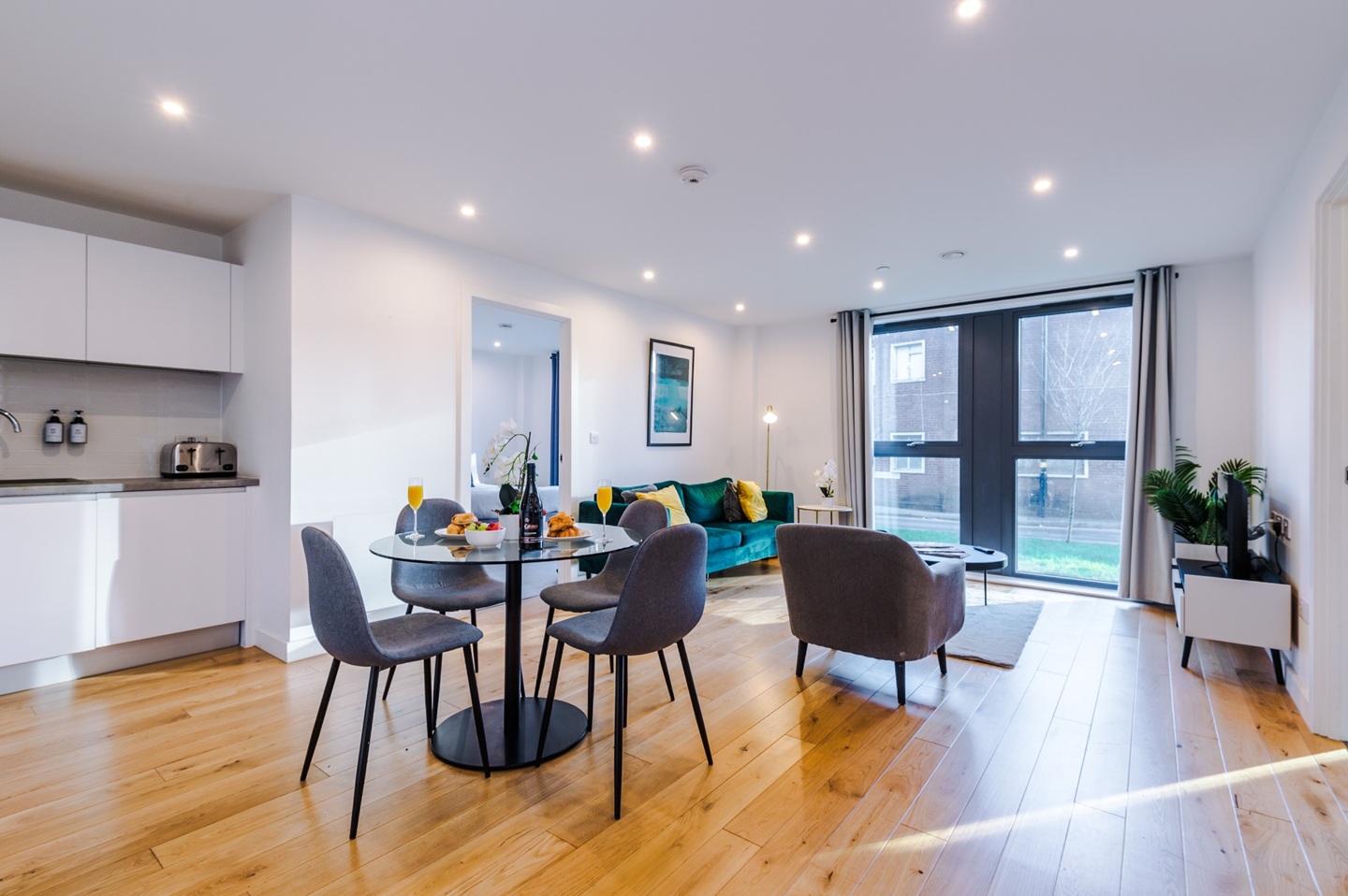 2 Bed Flat, Communication Row, B15 photo 2