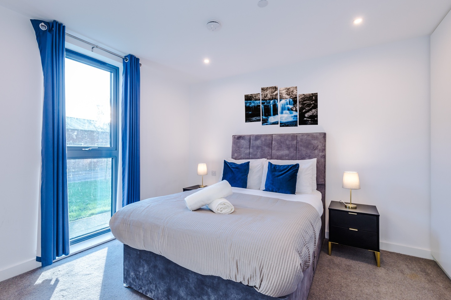 2 Bed Flat, Communication Row, B15 photo 5