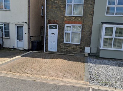 3 Bed Semi-Detached House, Broadway, PE7