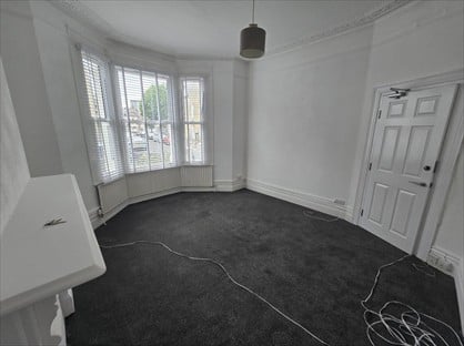 Room in a Shared House, Herndon Road, SW18
