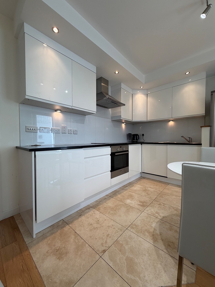 1 Bed Flat, Reids Building, EC1N, N1 7GU photo 3