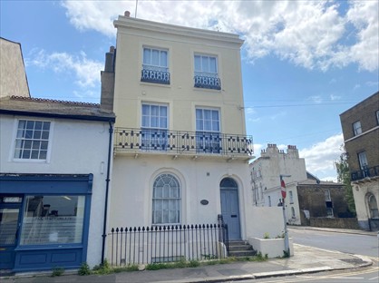 Studio Flat, The Terrace, DA12