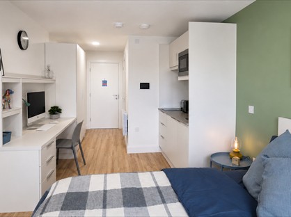 Studio Flat, Neal Drive, CB4