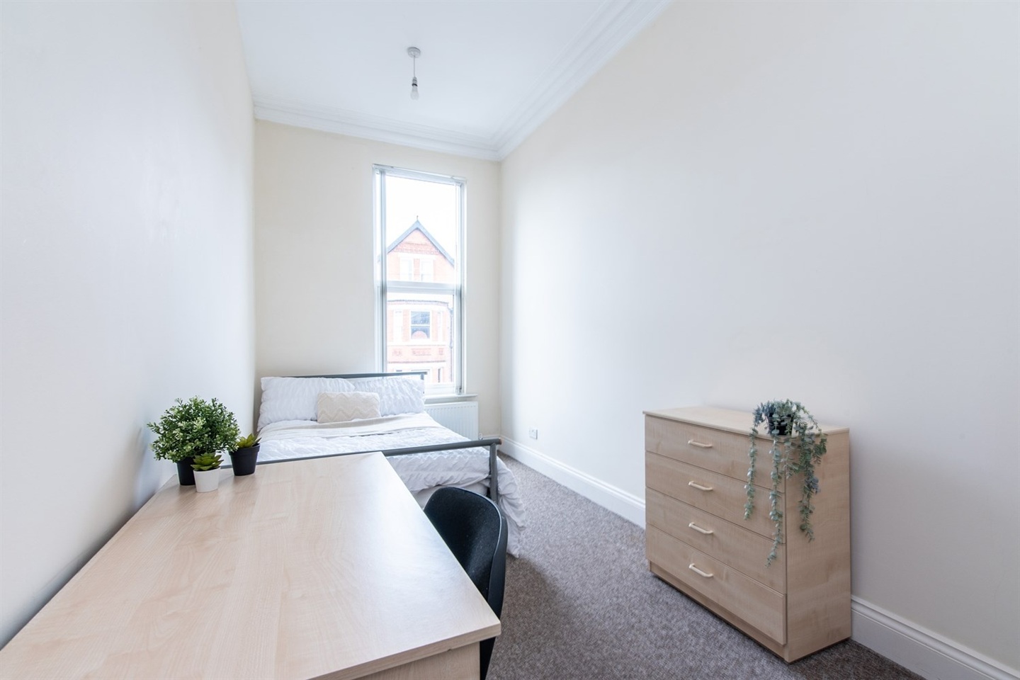 3 Bed Maisonette, Foxhall Road, NG7 photo 4