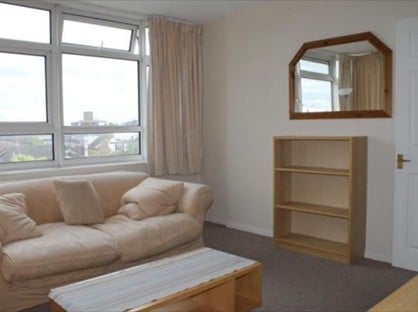 2 Bed Flat, Phelps House, SW15