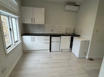 Studio Flat, Hackney Road, E2