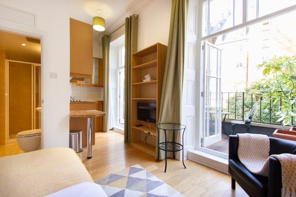 Studio Flat, Cartwright Gardens, WC1H, N1 7GU