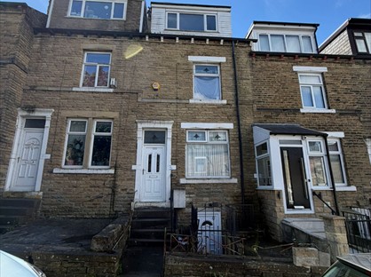 4 Bed Terraced House, Waverley Avenue, BD7
