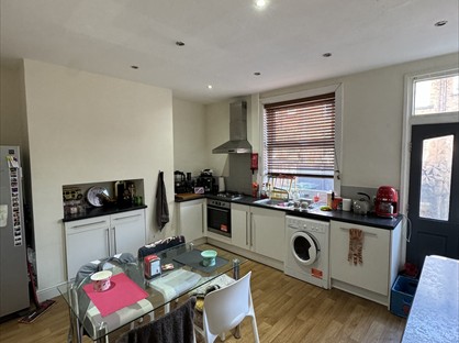 4 Bed Terraced House, Salisbury Avenue, LS12