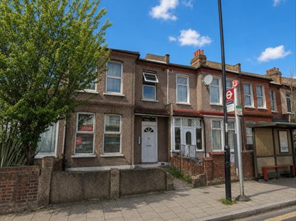 Studio Flat, Torridon Road, SE6