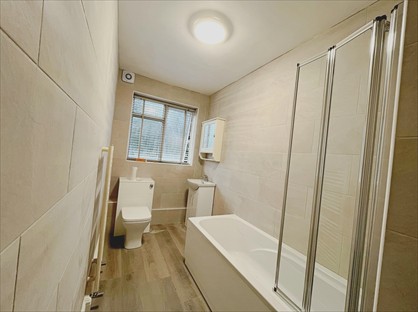 2 Bed Flat, Anchor Meadow, GU14