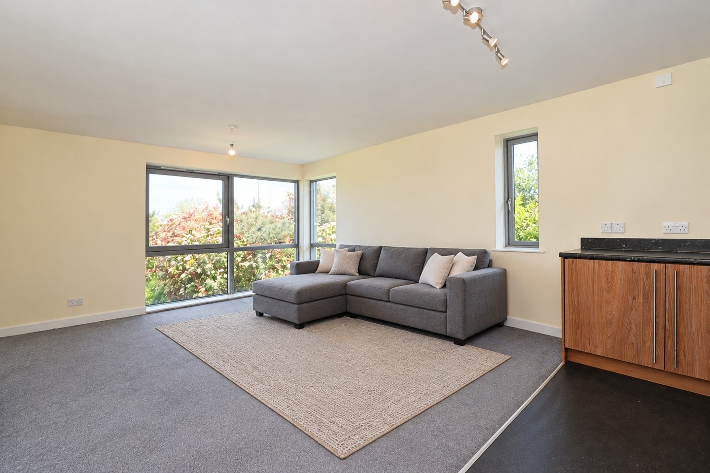 2 Bed Flat, Wyck Beck Road, BS10