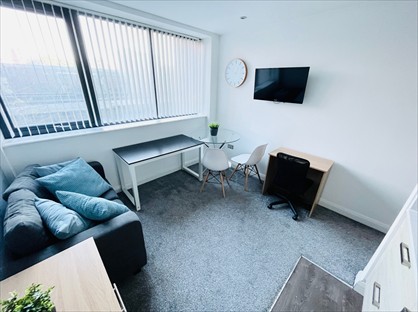 Studio Flat, Bracken House, M1
