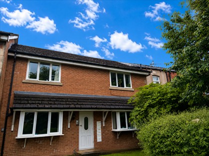 2 Bed Flat, Bowling Court, BL1