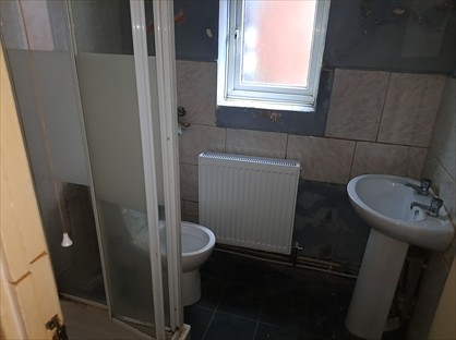 Studio Flat, Doncaster Road, S65