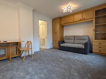Studio Flat, Compass House, PL4