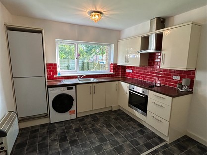 2 Bed Flat, Burnham Avenue, CF3
