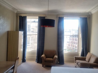 Room in a Shared Flat, Henderson Row, EH3