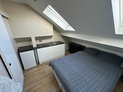 Room in a Shared House, Gilroy Road, L6