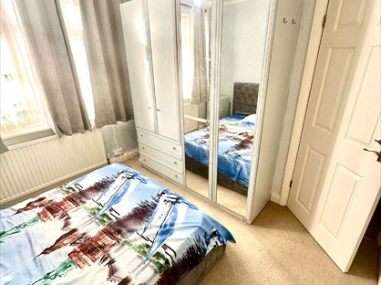 Room in a Shared House, Swan Road, TW13