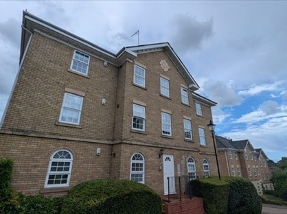 2 Bed Flat, Scholars Court, NN1