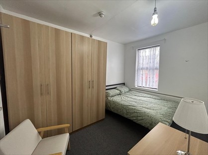 1 Bed Flat, King St, UB2