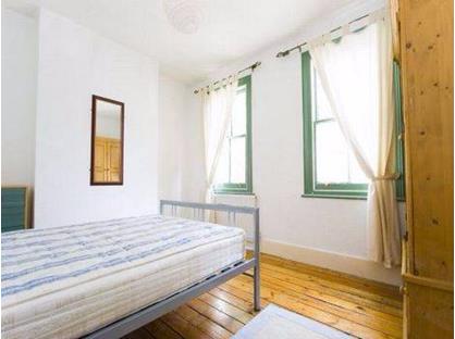 2 Bed Detached House, Faringford Road, E15