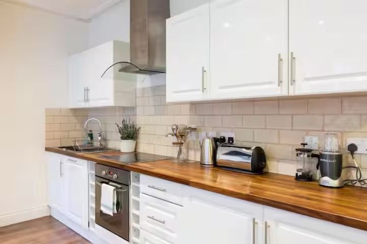 2 Bed Flat, Lower Ground, SW5 photo 5