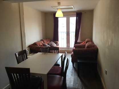 4 Bed Flat, Miskin St, CF24